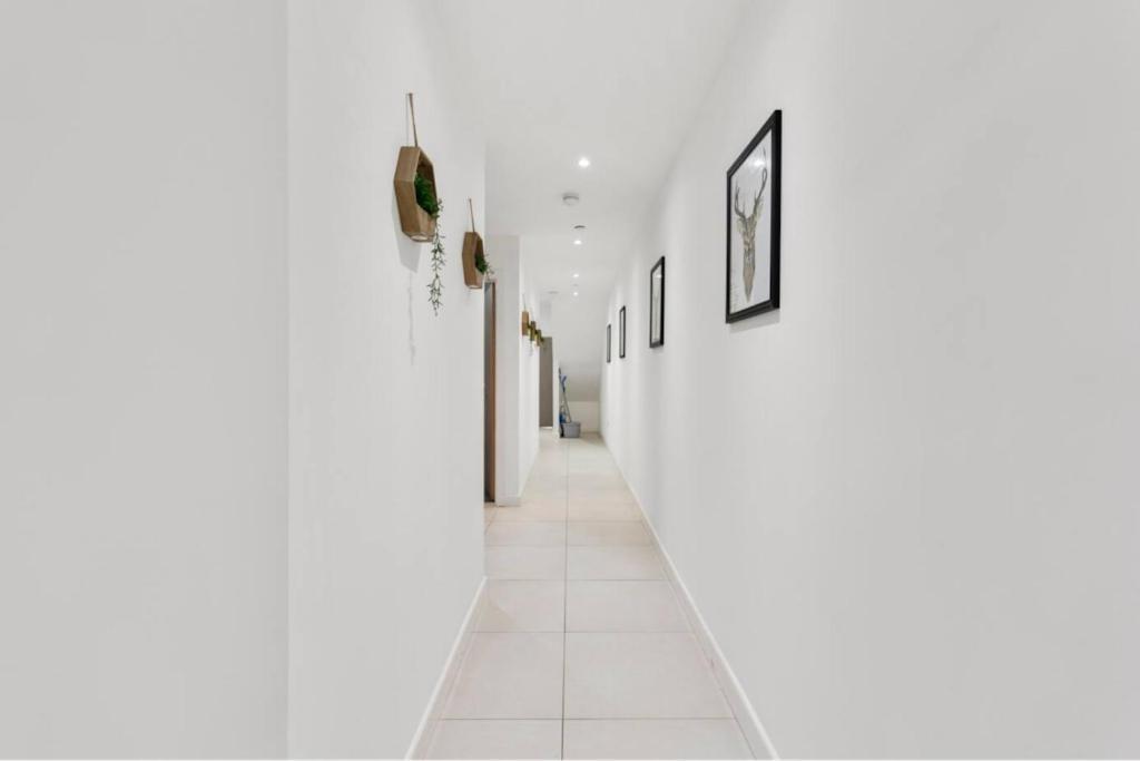 Modern Spacious Three Bedrooms With Private Garden Cardiff Dış mekan fotoğraf