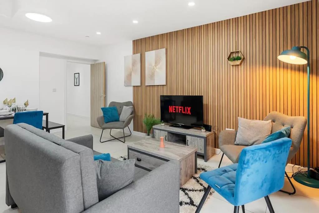 Modern Spacious Three Bedrooms With Private Garden Cardiff Dış mekan fotoğraf